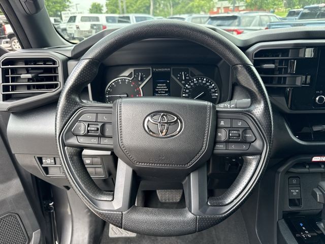 Toyota Tundra 4WD Vehicle Full-screen Gallery Image 14