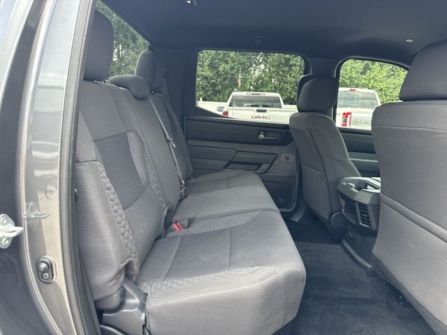 Toyota Tundra 4WD Vehicle Full-screen Gallery Image 29