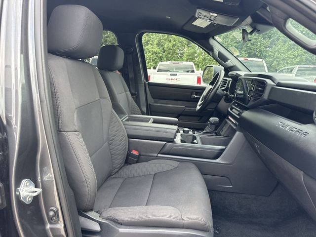 Toyota Tundra 4WD Vehicle Full-screen Gallery Image 30