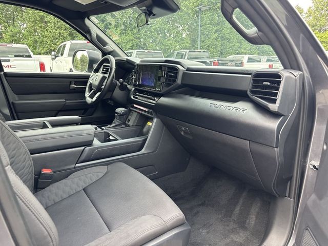 Toyota Tundra 4WD Vehicle Full-screen Gallery Image 31