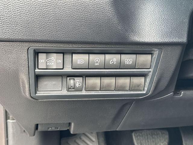 Toyota Tundra 4WD Vehicle Full-screen Gallery Image 37