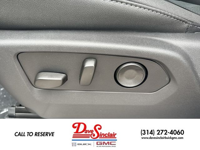 GMC Sierra 1500 Vehicle Full-screen Gallery Image 12