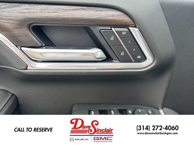 GMC Sierra 1500 Vehicle Full-screen Gallery Image 13