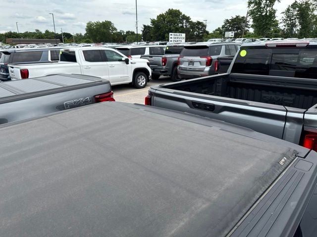 Ford F-150 Vehicle Full-screen Gallery Image 03