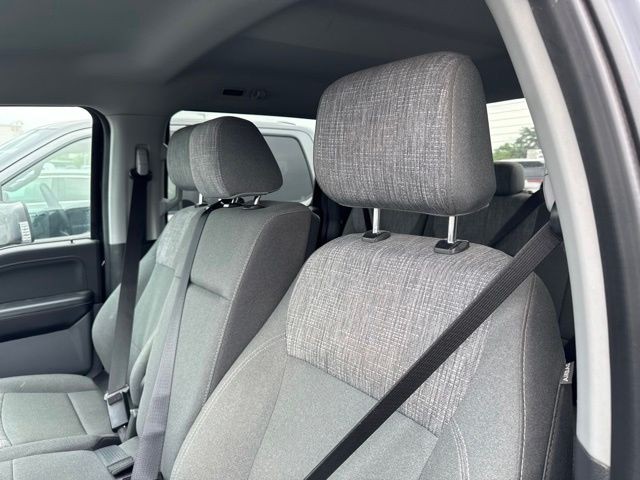 Ford F-150 Vehicle Full-screen Gallery Image 10