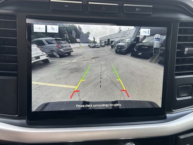 Ford F-150 Vehicle Full-screen Gallery Image 19
