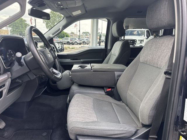 Ford F-150 Vehicle Full-screen Gallery Image 23