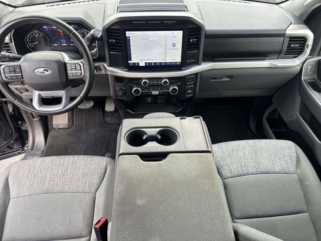 Ford F-150 Vehicle Full-screen Gallery Image 24