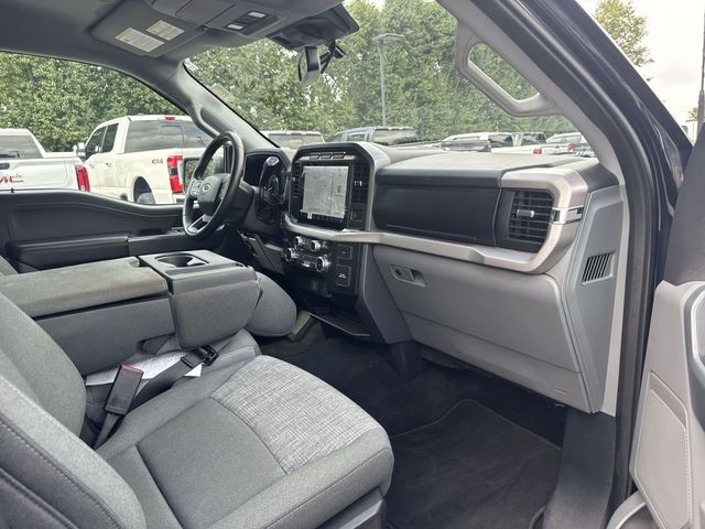 Ford F-150 Vehicle Full-screen Gallery Image 32