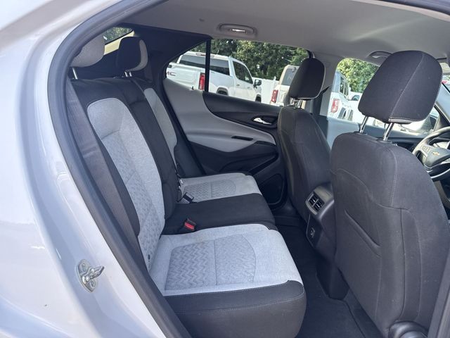 Chevrolet Equinox Vehicle Full-screen Gallery Image 25