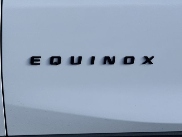 Chevrolet Equinox Vehicle Full-screen Gallery Image 30