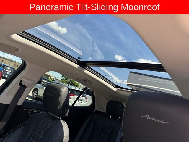 Buick Envision Vehicle Full-screen Gallery Image 19