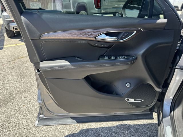 Buick Envision Vehicle Full-screen Gallery Image 23