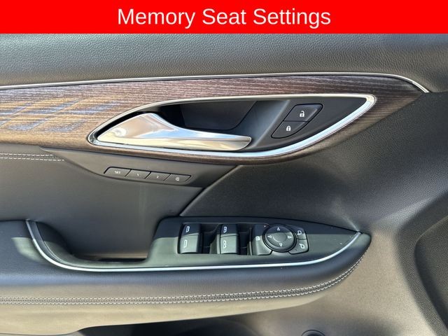 Buick Envision Vehicle Full-screen Gallery Image 24