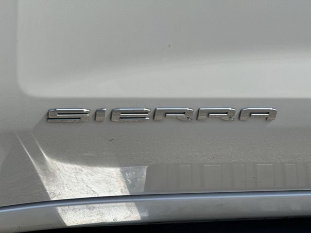 GMC Sierra 1500 Vehicle Full-screen Gallery Image 35