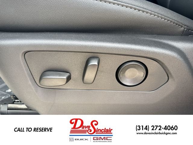 GMC Sierra 1500 Vehicle Full-screen Gallery Image 12