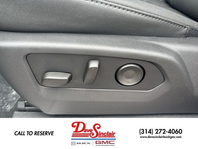 GMC Sierra 1500 Vehicle Full-screen Gallery Image 12