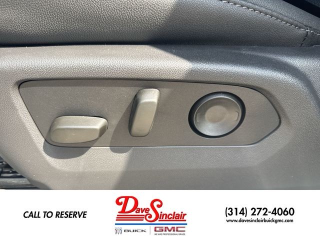 GMC Sierra 1500 Vehicle Full-screen Gallery Image 12