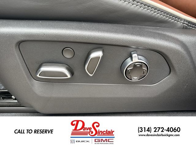 GMC Sierra 1500 Vehicle Full-screen Gallery Image 12
