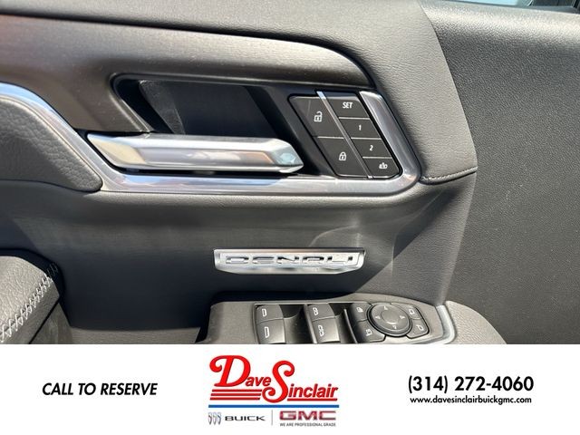 GMC Sierra 1500 Vehicle Full-screen Gallery Image 13