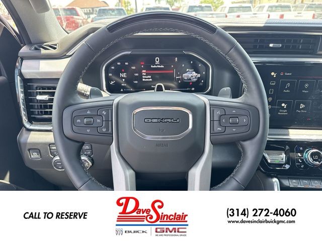 GMC Sierra 1500 Vehicle Full-screen Gallery Image 14