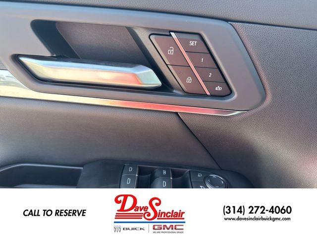 GMC Terrain Vehicle Full-screen Gallery Image 13