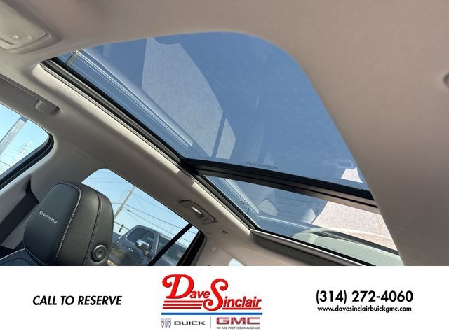 GMC Terrain Vehicle Full-screen Gallery Image 22