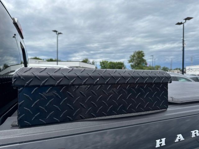 Ford F-150 Vehicle Full-screen Gallery Image 09