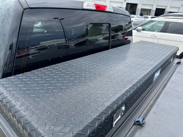 Ford F-150 Vehicle Full-screen Gallery Image 11