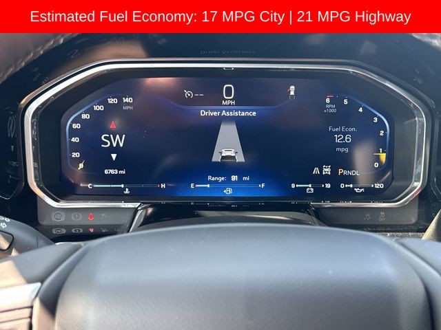 Chevrolet Silverado 1500 Vehicle Full-screen Gallery Image 12