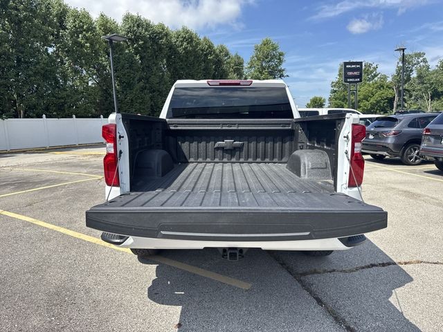 Chevrolet Silverado 1500 Vehicle Full-screen Gallery Image 27