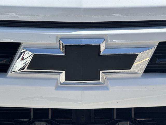 Chevrolet Silverado 1500 Vehicle Full-screen Gallery Image 32