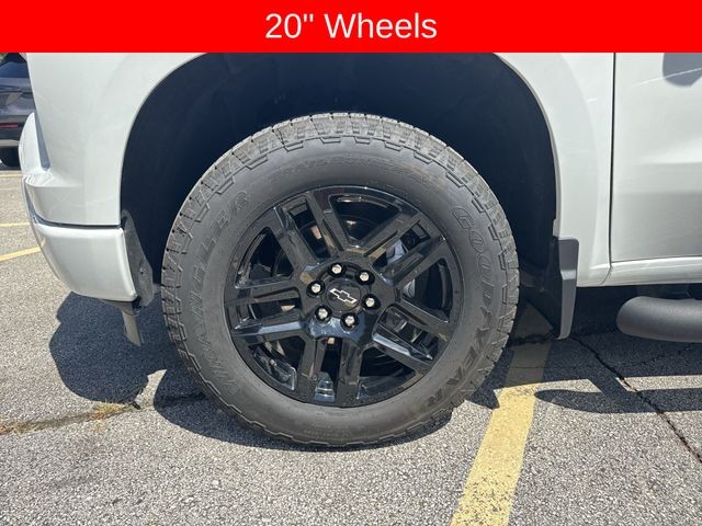 Chevrolet Silverado 1500 Vehicle Full-screen Gallery Image 34