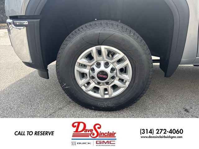 GMC Sierra 2500HD Vehicle Full-screen Gallery Image 10