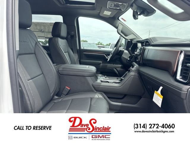 GMC Sierra 2500HD Vehicle Full-screen Gallery Image 25