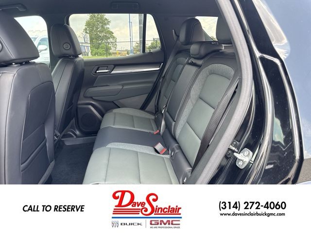 GMC Terrain Vehicle Full-screen Gallery Image 22