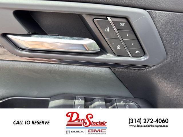GMC Terrain Vehicle Full-screen Gallery Image 13