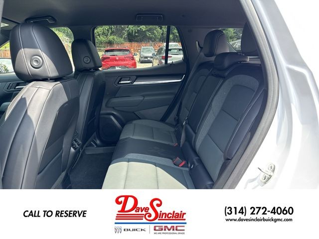 GMC Terrain Vehicle Full-screen Gallery Image 22