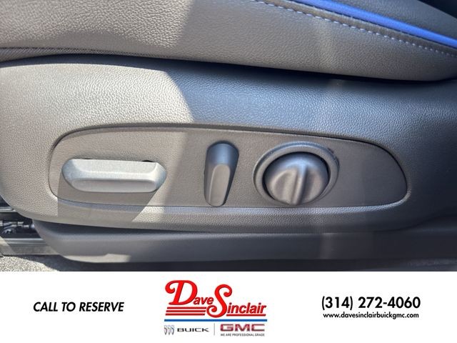Buick Encore GX Vehicle Full-screen Gallery Image 12