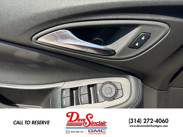 Buick Encore GX Vehicle Full-screen Gallery Image 13