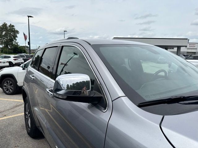 Jeep Grand Cherokee Vehicle Full-screen Gallery Image 10