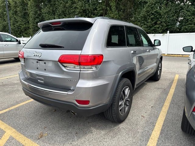 Jeep Grand Cherokee Vehicle Full-screen Gallery Image 13