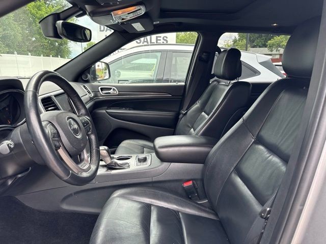 Jeep Grand Cherokee Vehicle Full-screen Gallery Image 18