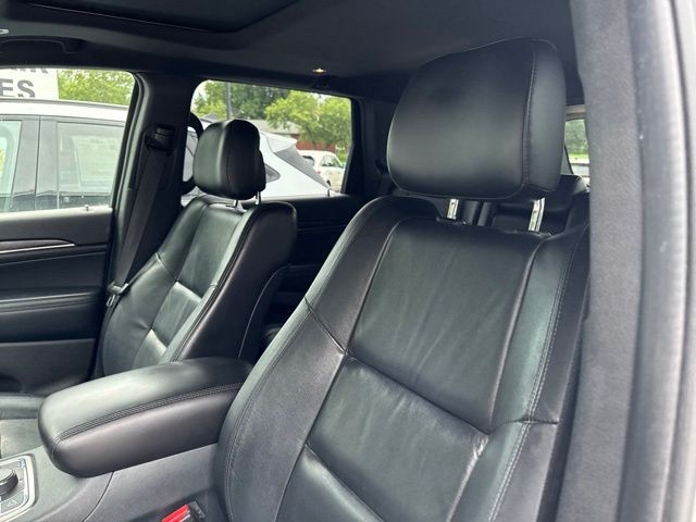 Jeep Grand Cherokee Vehicle Full-screen Gallery Image 19