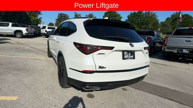 Acura MDX Vehicle Full-screen Gallery Image 07