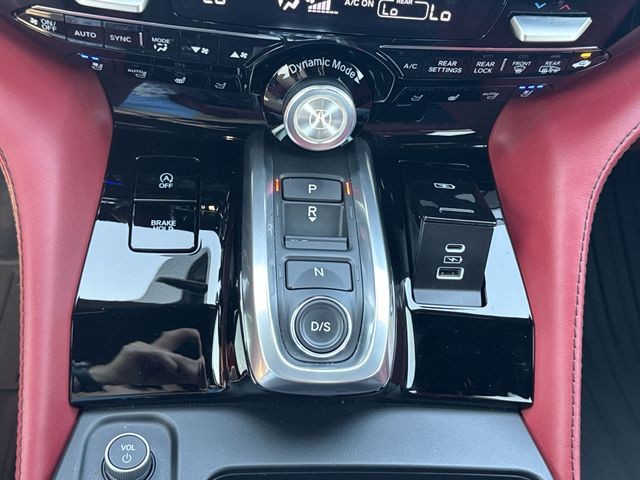 Acura MDX Vehicle Full-screen Gallery Image 16