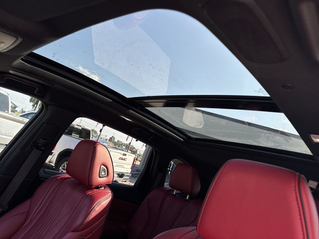 Acura MDX Vehicle Full-screen Gallery Image 19
