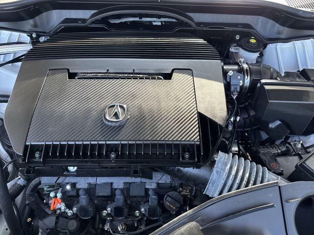 Acura MDX Vehicle Full-screen Gallery Image 30