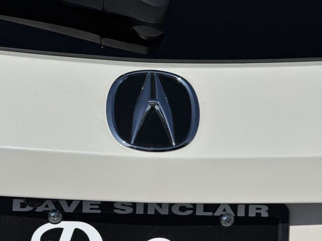 Acura MDX Vehicle Full-screen Gallery Image 31