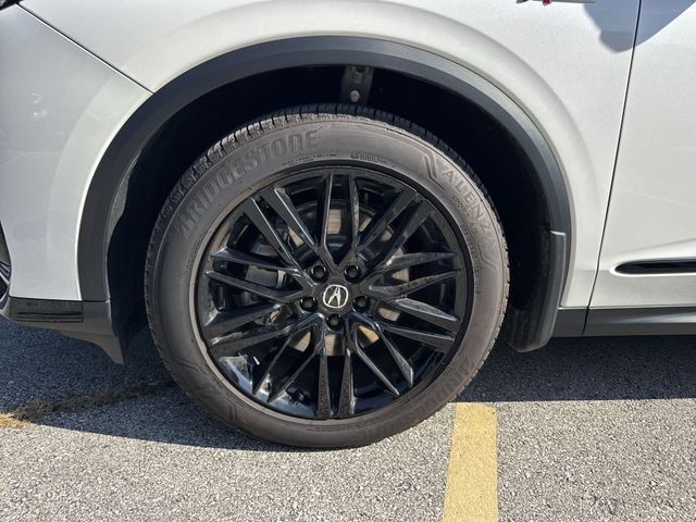 Acura MDX Vehicle Full-screen Gallery Image 33